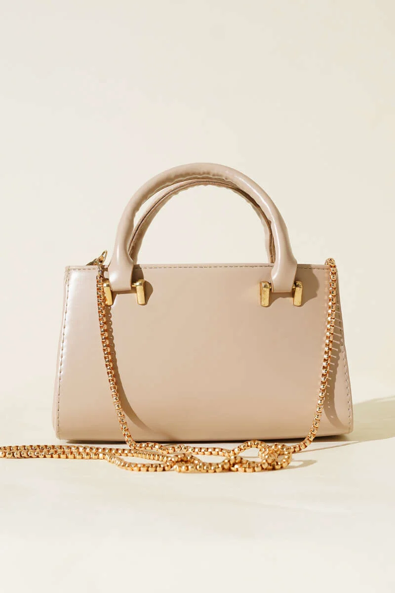 Chain Strap Magnetic Bag Beige - الصورة 2