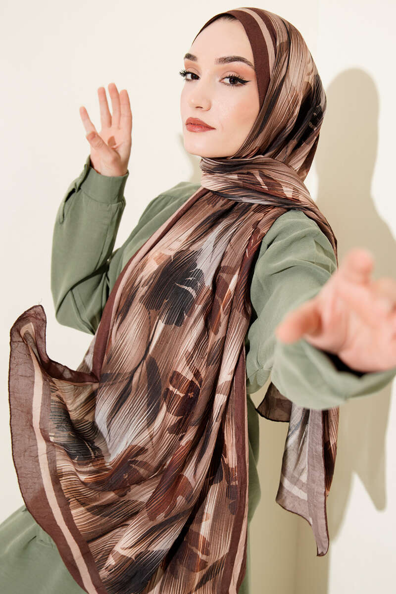Watercolor Pattern Bamboo Crinkle Scarf Brown - Image 6