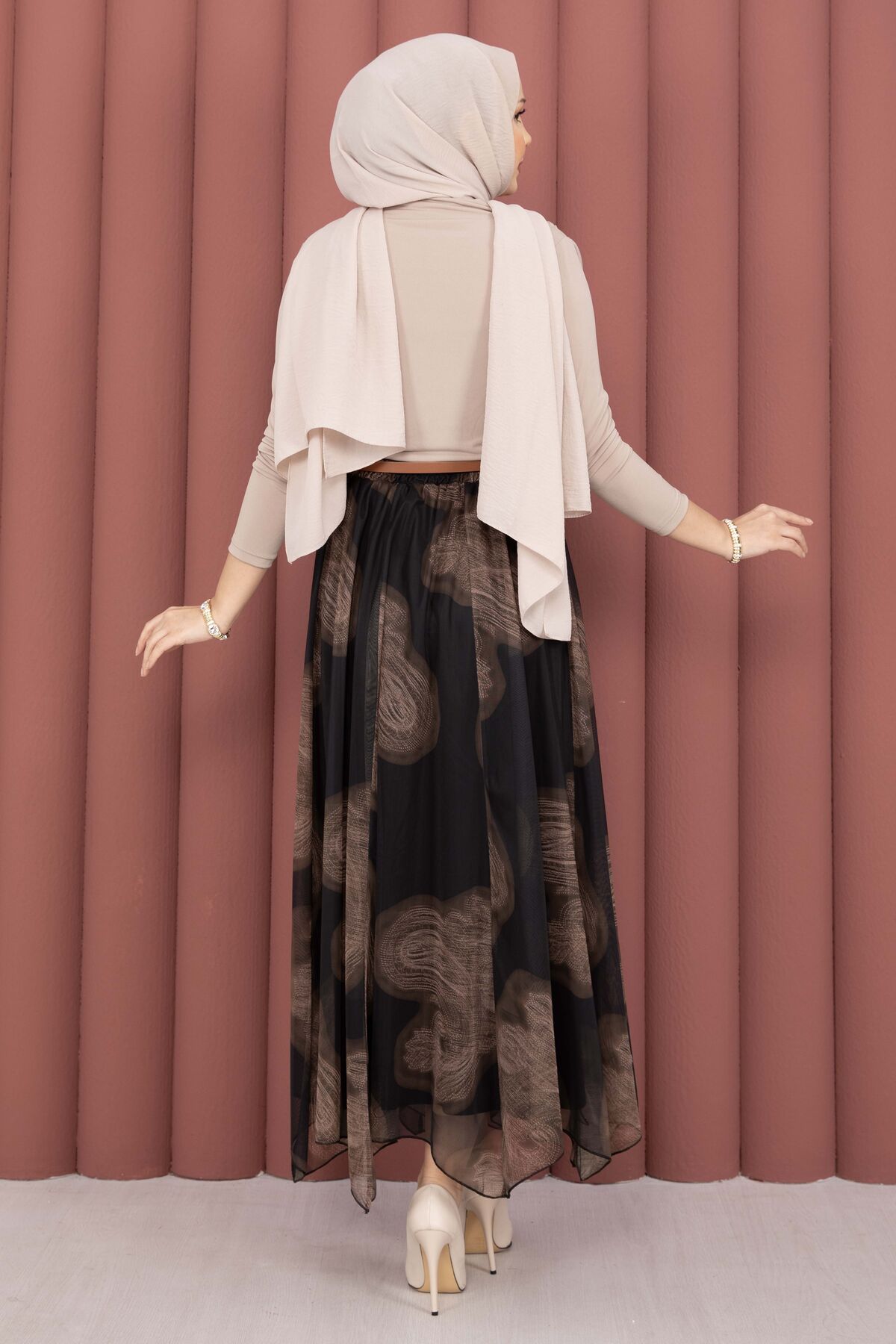 Asymmetrical Cut Printed Tulle Skirt Black - Image 5