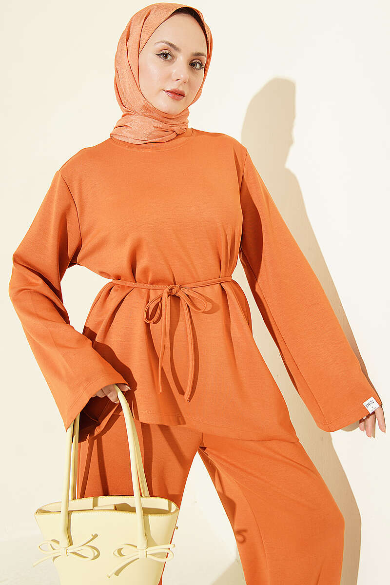Asymmetrical Cut French Terry Two-Piece Set with Drawstring Orange - Imagen 2