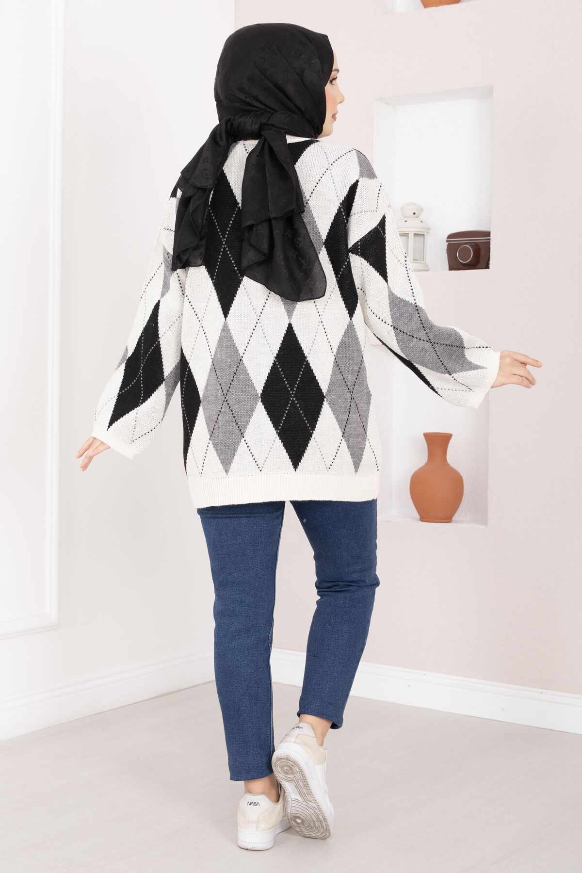 Oversized Knit Sweater with Houndstooth Pattern Ecru - Image 4