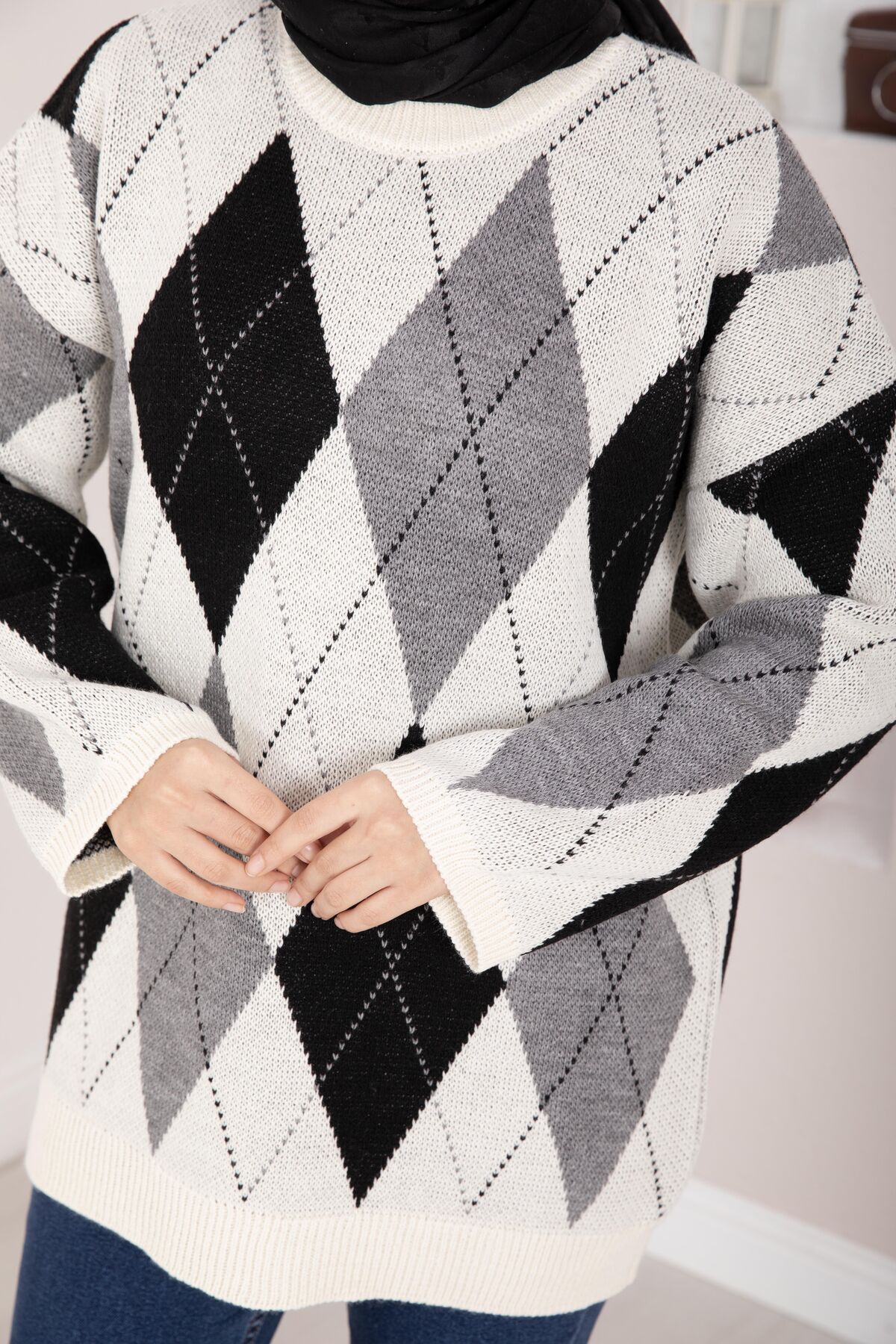 Oversized Knit Sweater with Houndstooth Pattern Ecru - Image 5