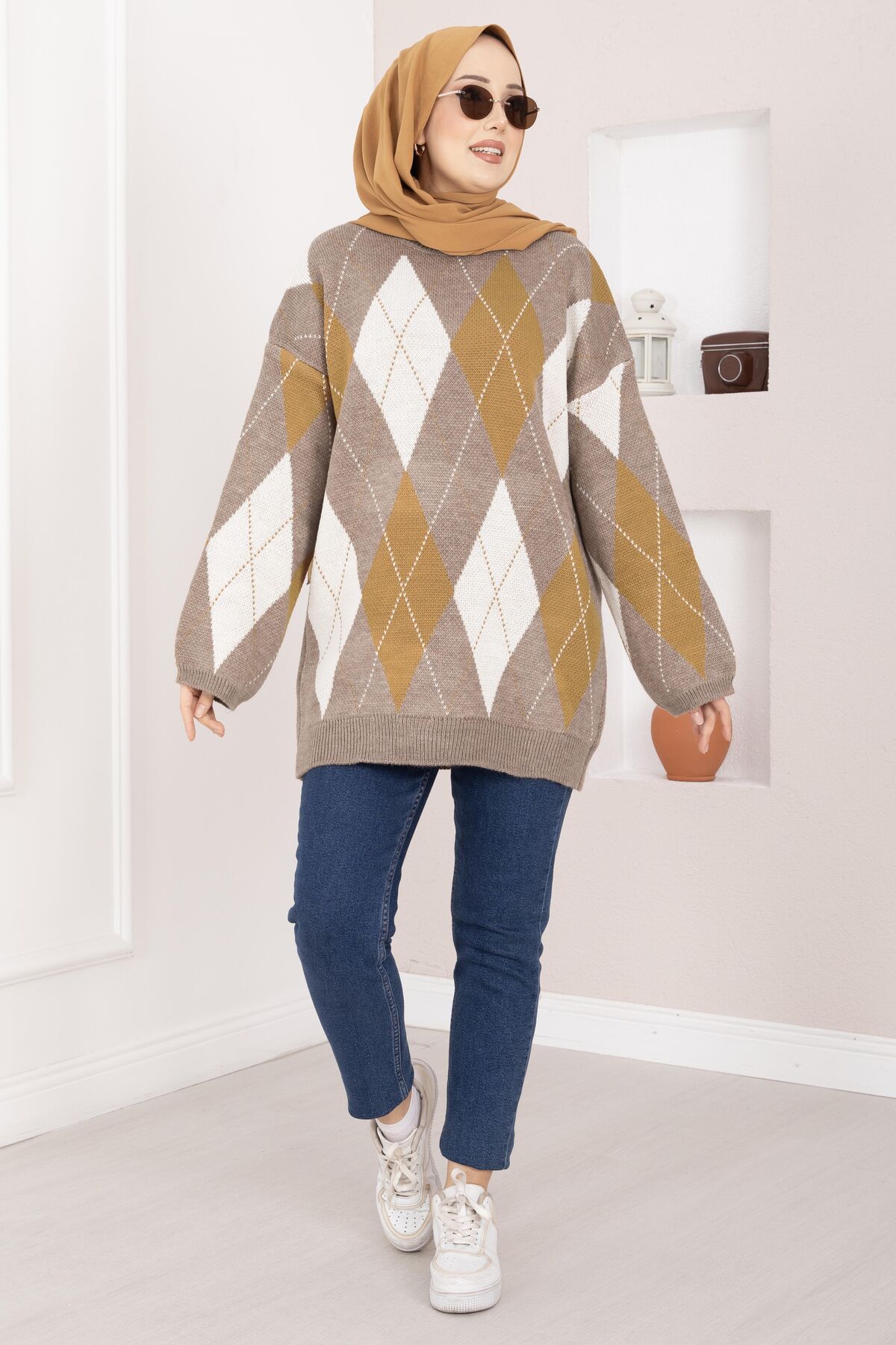 Oversized Knit Sweater with Houndstooth Pattern Mink - Image 2