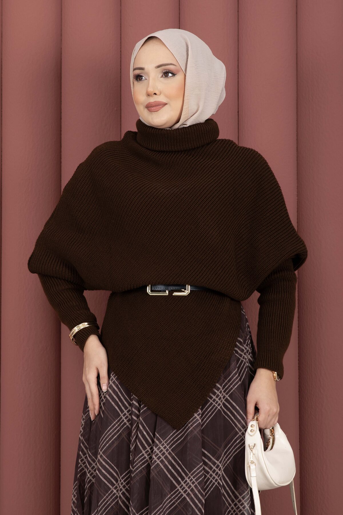 Asymmetrical Turtleneck Knit Sweater Brown - الصورة 2