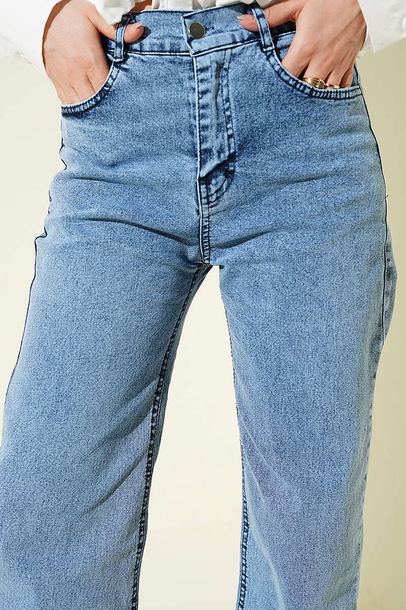 High-Waisted Wide Leg Denim Pants Light Blue - immagine 4