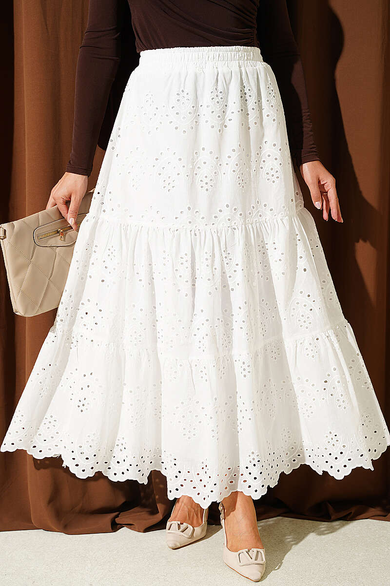 Embroidered Hem Edge Skirt with Elastic Waistband Ecru