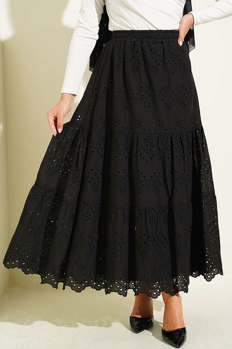 Embroidered Hem Edge Skirt with Elastic Waistband Black