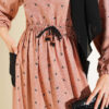 Leaf Print Dress with Elastic Waistband Camel - Imagen 4