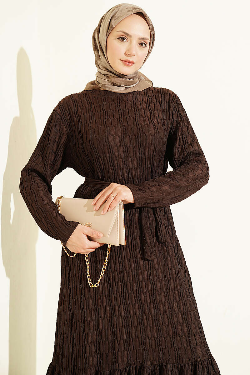 Striped Ruffled Belted Dress Coffee Brown - Imagen 2