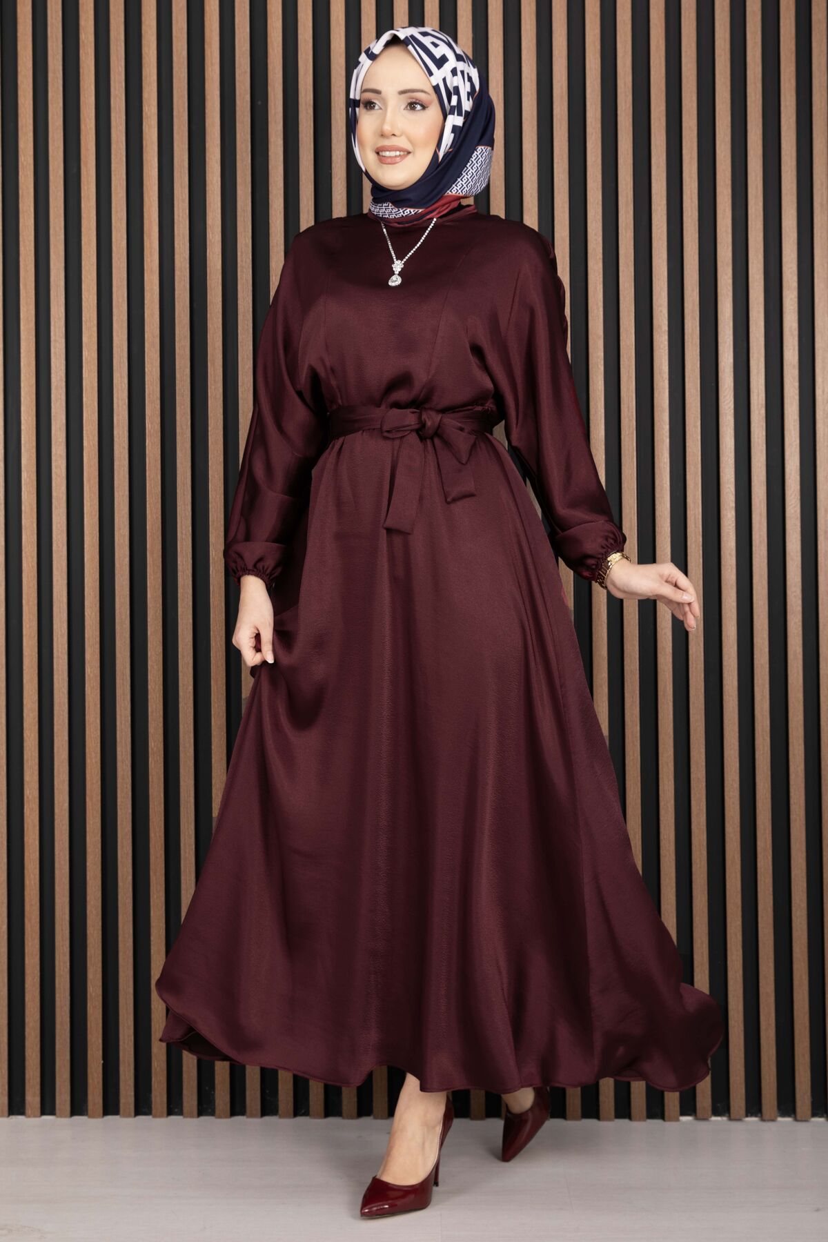 Gathered Waist Tie Detail Modest Dress Burgundy – Image 4