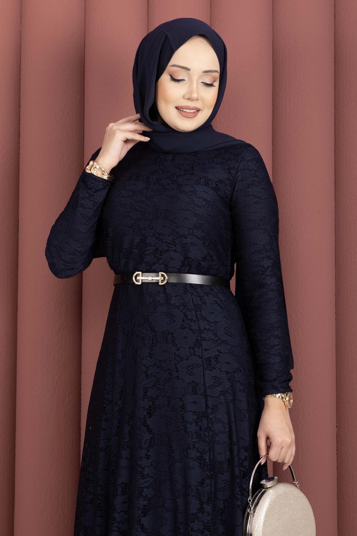 Bella Lace Detailed Belted Modest Dress Navy Blue – Bild 2