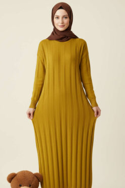 Alternative view of Round Neck Ribbed Knit Dress Leaf Green
