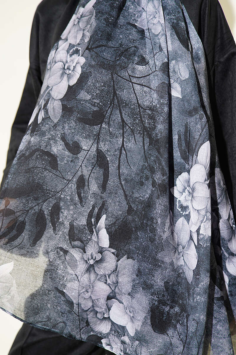 Botanical Floral Pattern Bamboo Shawl Black - Image 4
