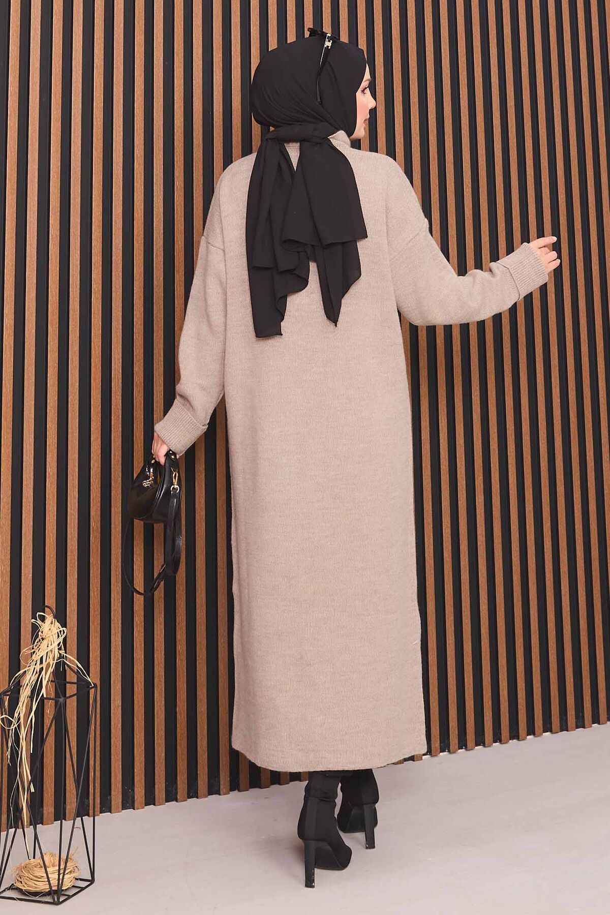 Full-Length Gold Buttoned Modest Knit Cardigan Mink - immagine 7