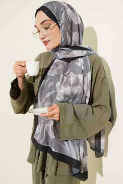 Large Flower Pattern Bamboo Crinkle Shawl Black
