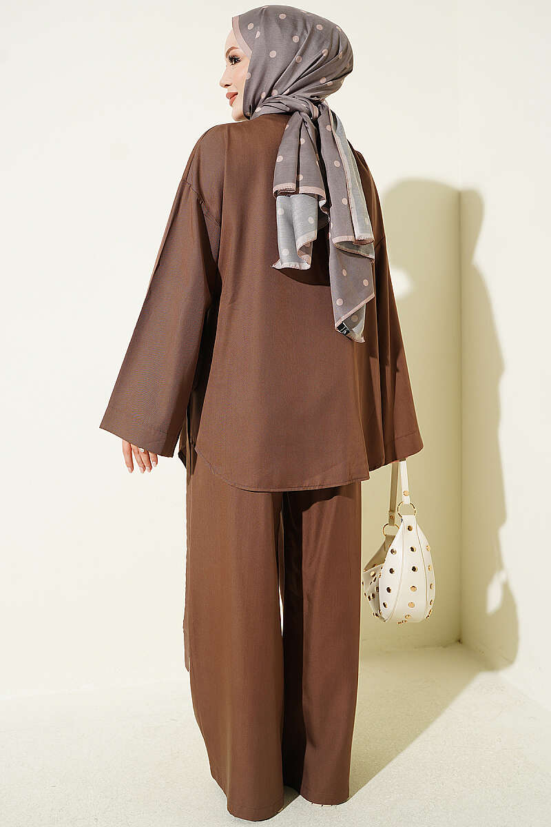 Crossed Tie-Front Two-Piece Set Brown - Imagen 3