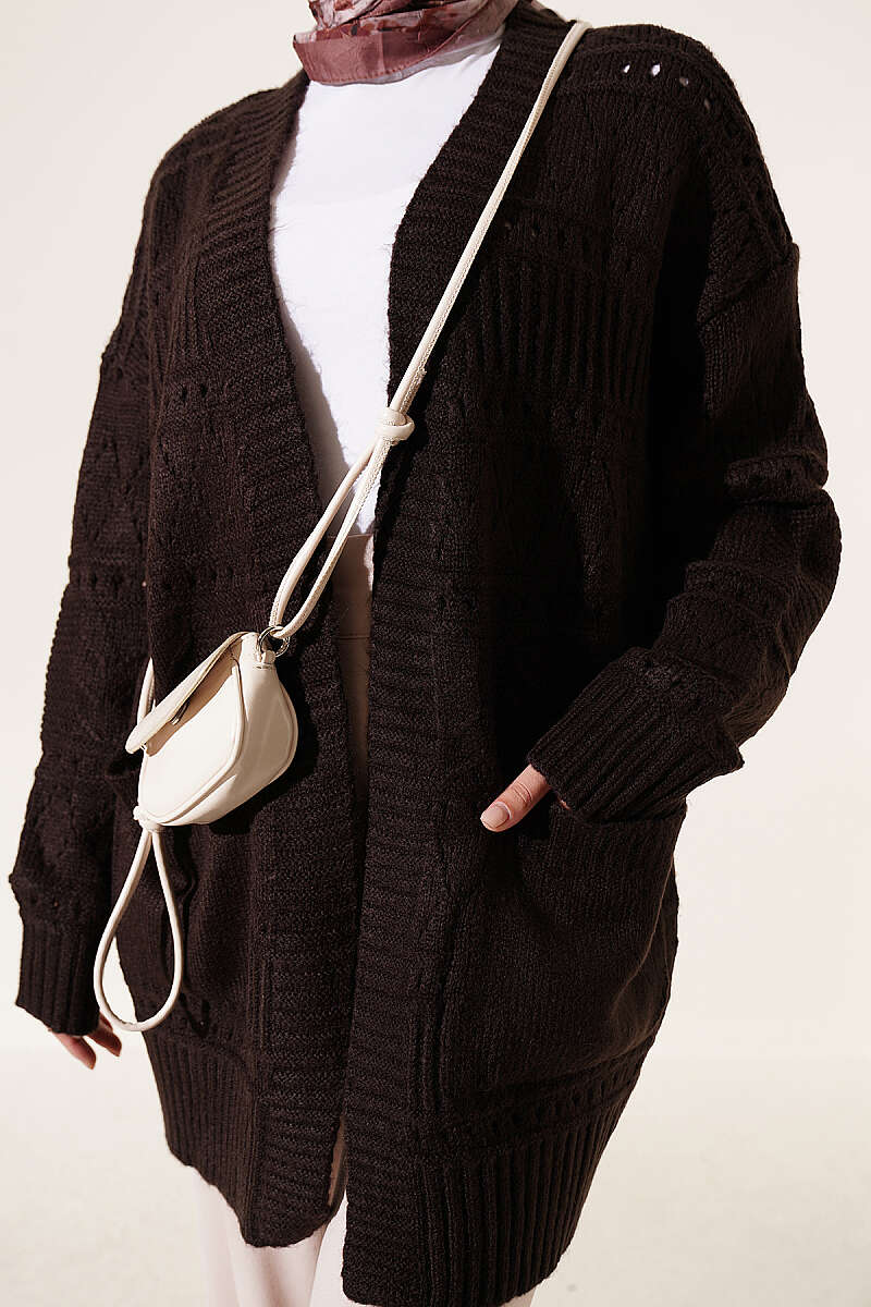 Buttoned French terry cardigan with pocket details Dark Brown - الصورة 4