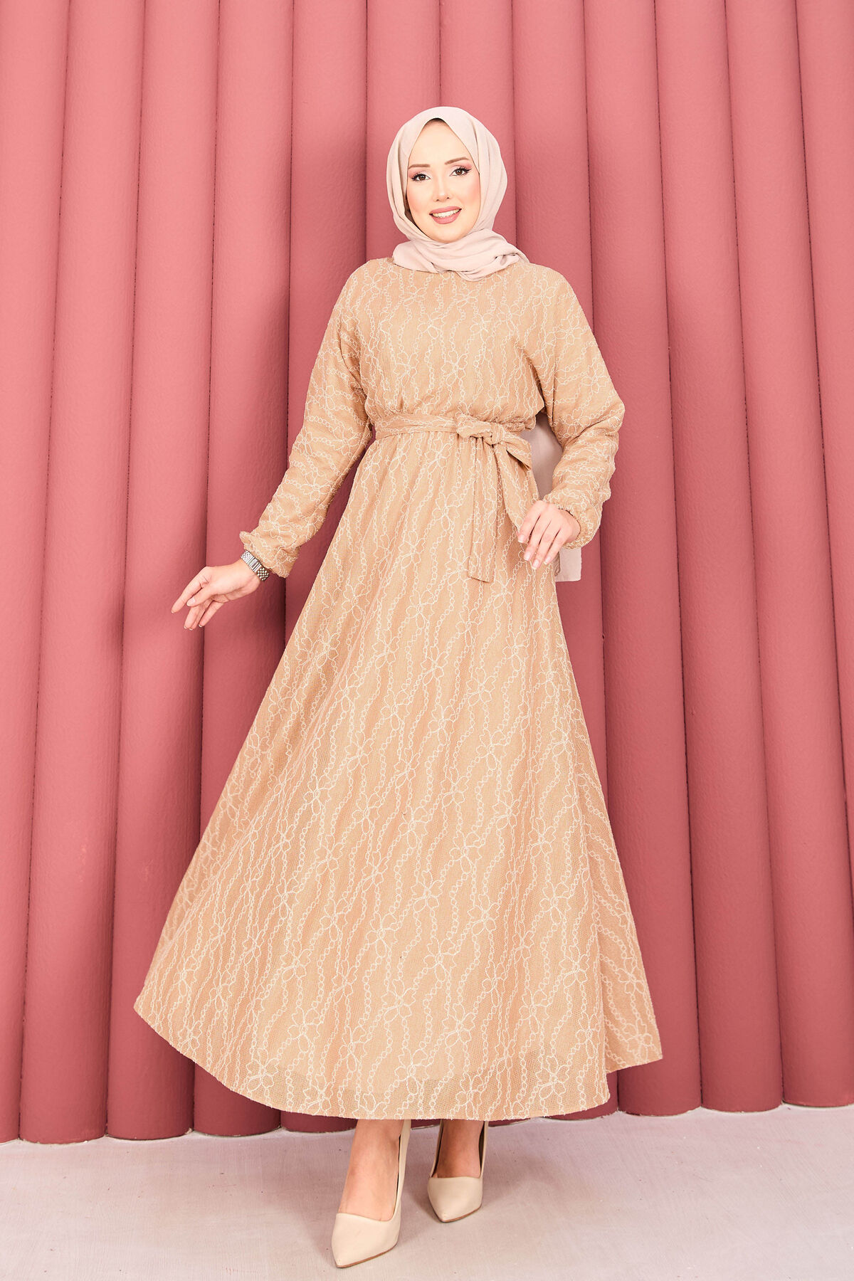 Textured Lace Wrap Dress with Removable Belt for Modest Wear Camel - الصورة 6