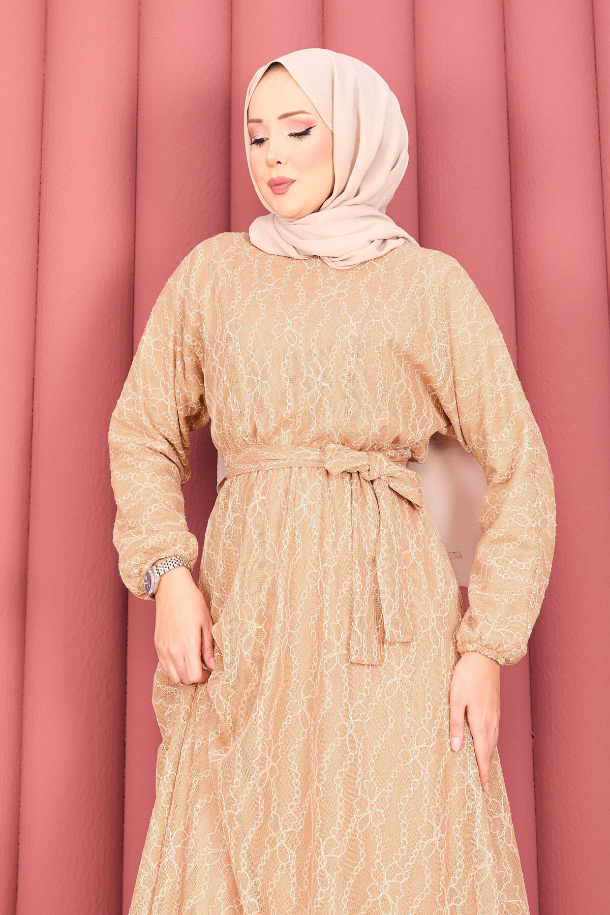 Textured Lace Wrap Dress with Removable Belt for Modest Wear Camel - الصورة 3