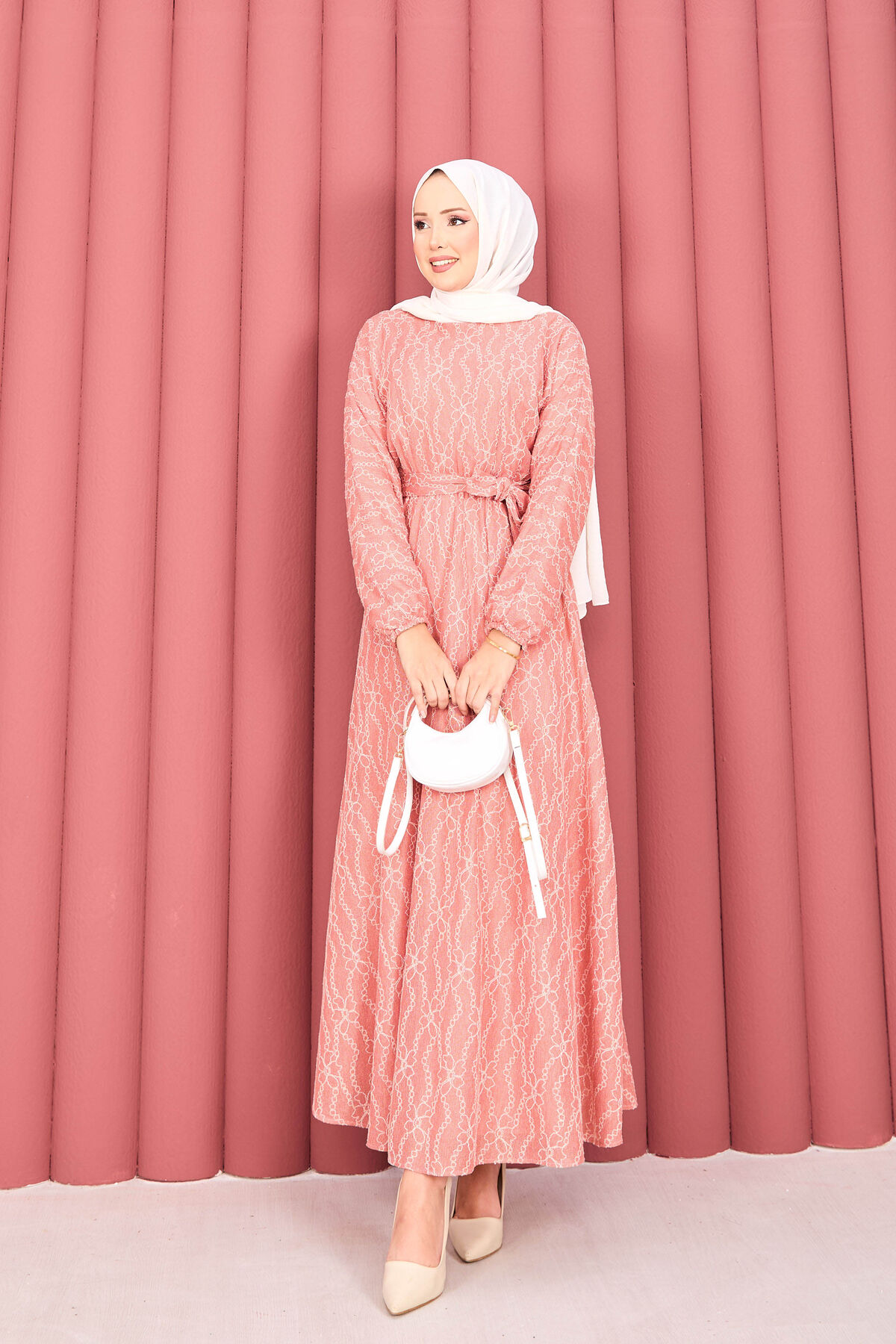 Textured Lace Wrap Dress with Removable Belt for Modest Wear Powder Pink - الصورة 4