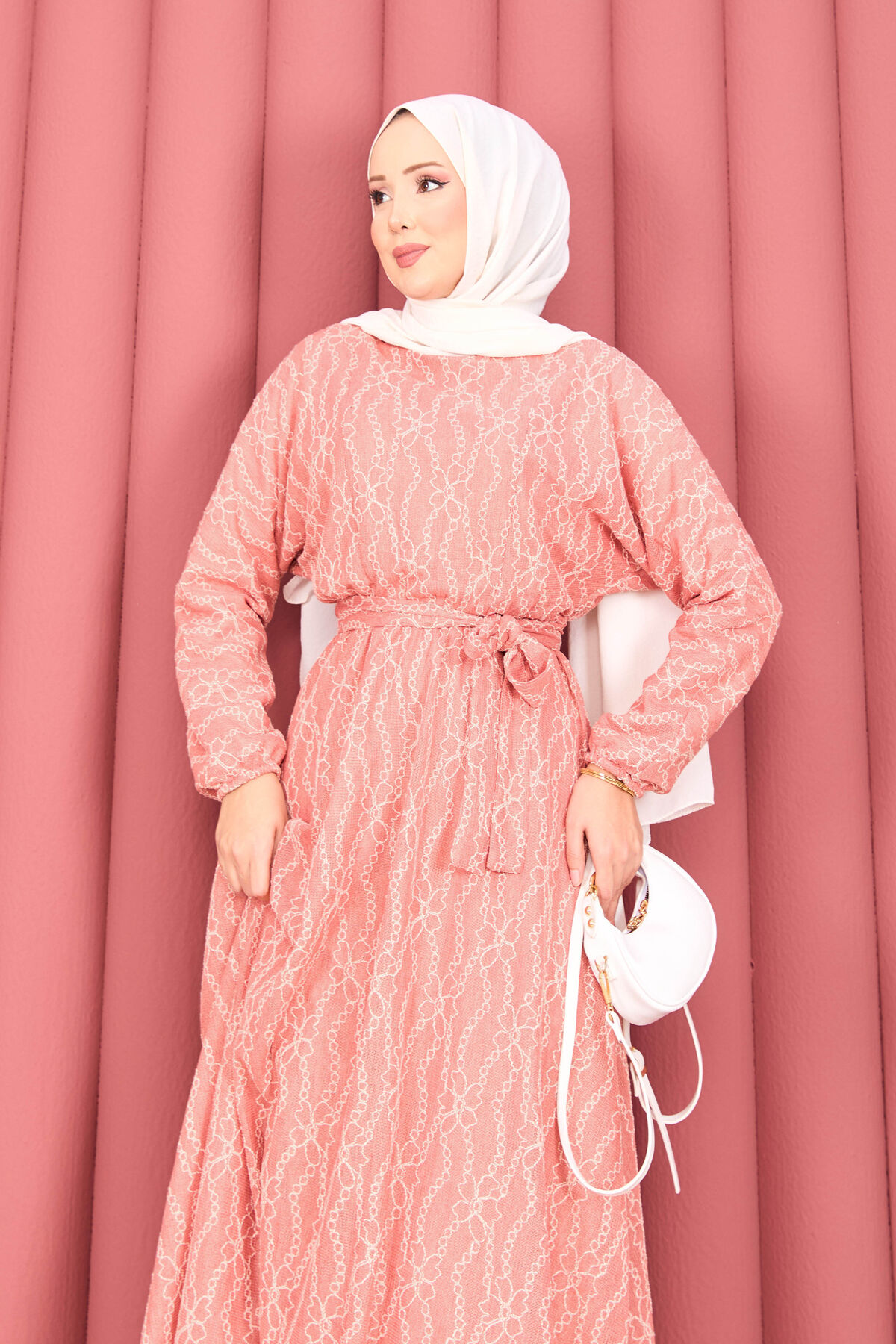 Textured Lace Wrap Dress with Removable Belt for Modest Wear Powder Pink - الصورة 2