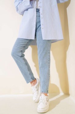 Alternative view of Slim Fit Mom Jeans Light Blue