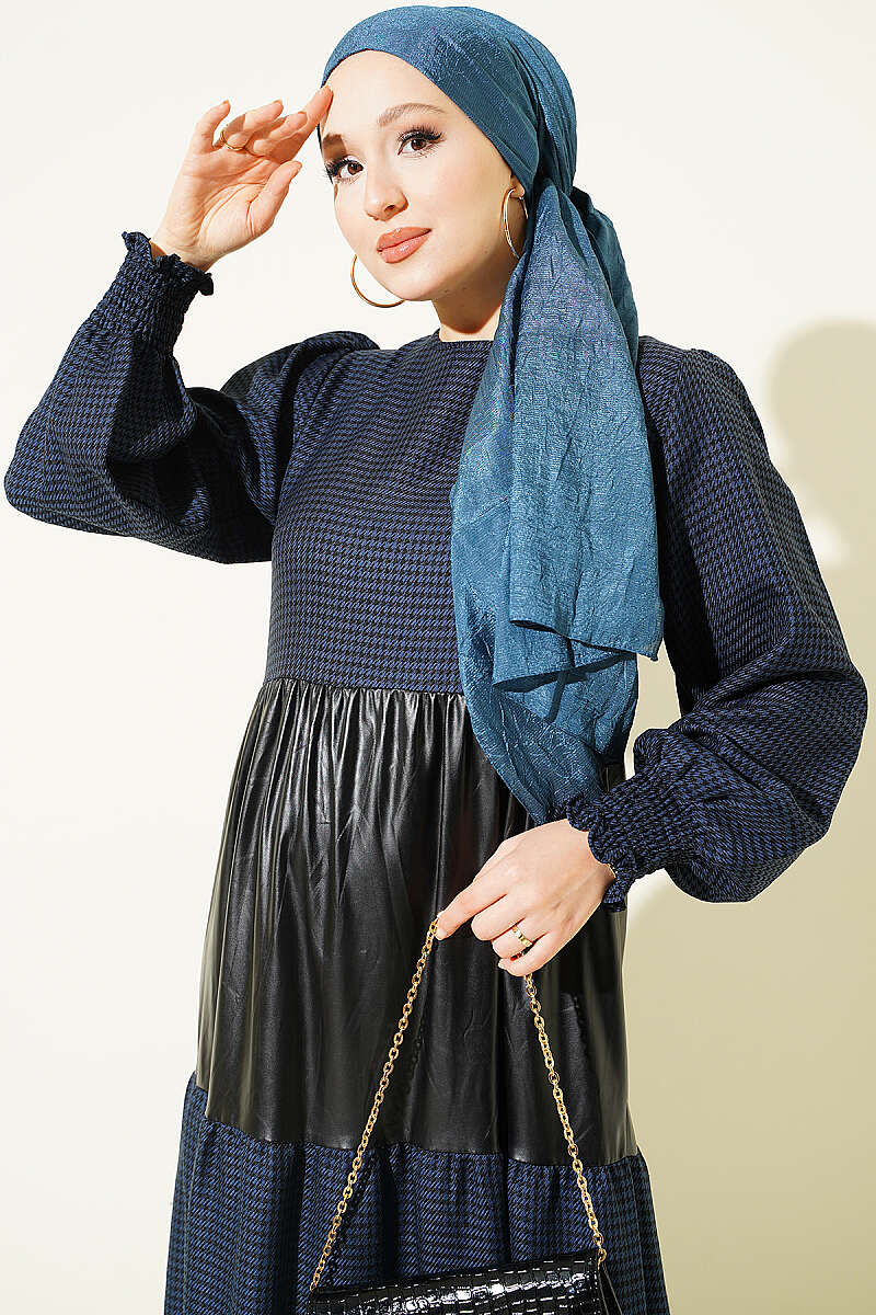 Houndstooth Pattern Dress with Leather Accents Blue - الصورة 2