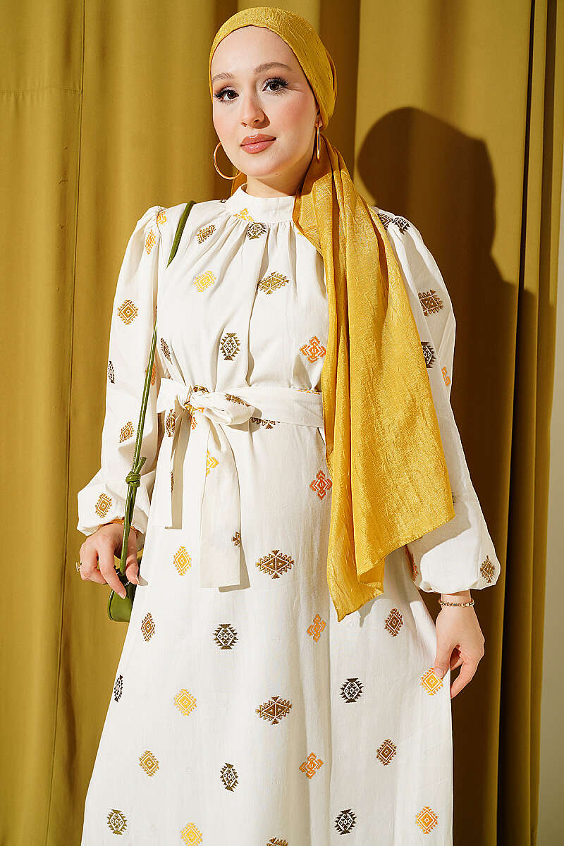 Embroidered Detail Dress with Stand Collar Khaki - الصورة 2