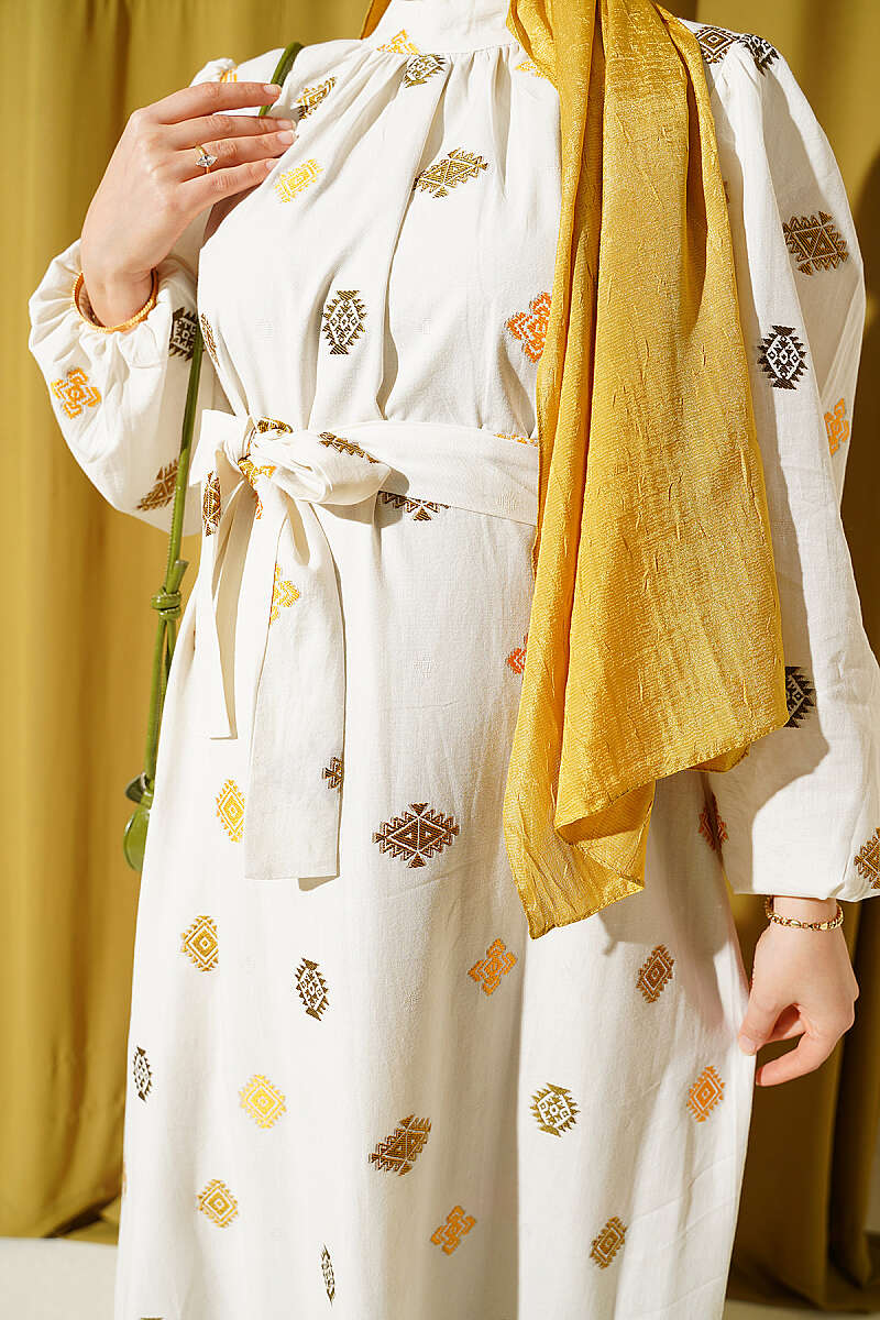 Embroidered Detail Dress with Stand Collar Khaki - الصورة 4