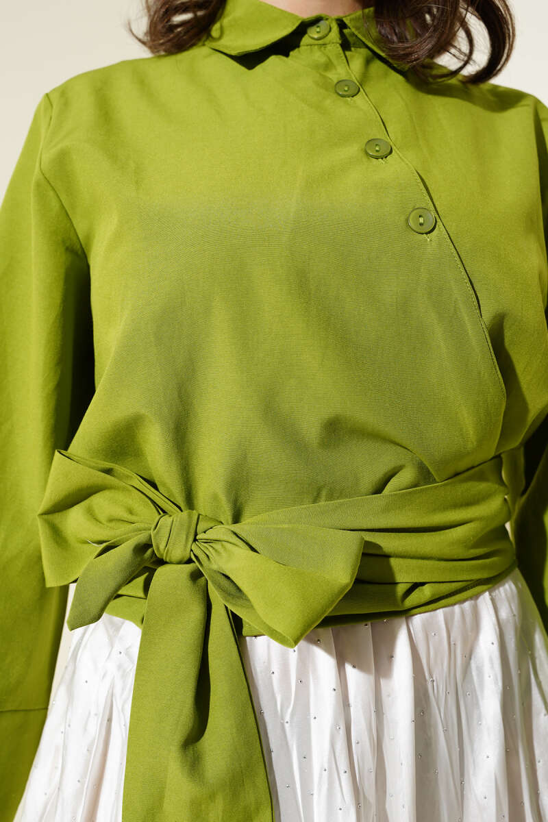 Buttoned Side Tied Short Shirt Pistachio Green - الصورة 4