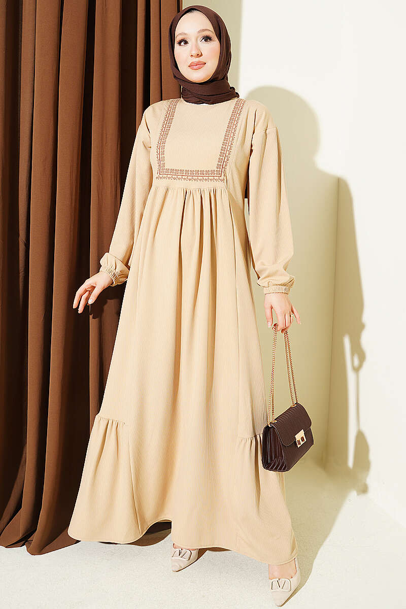 Ethnic Pattern Embroidered Knit Dress Beige