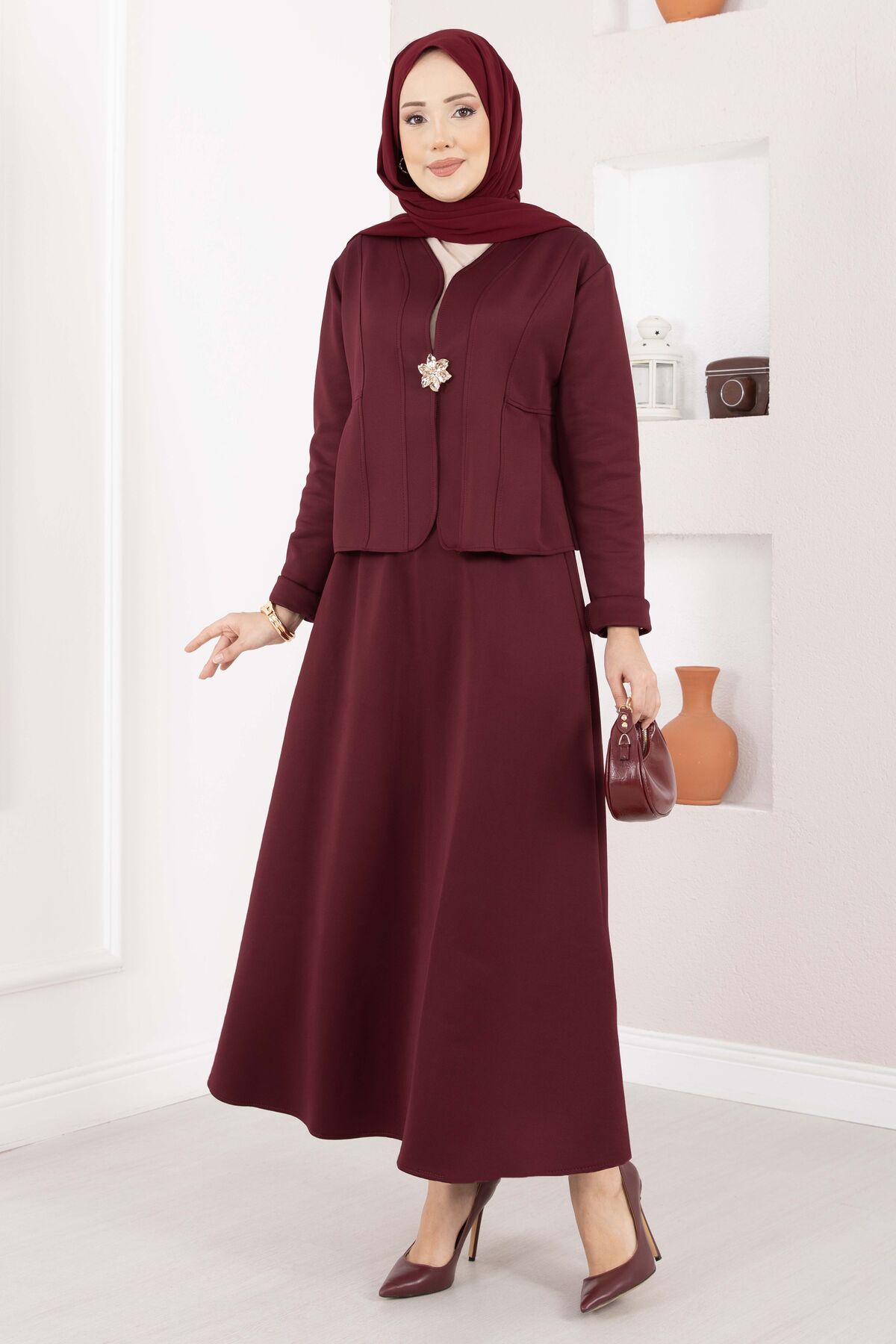 Gold Brooch Detail Jacket and Hem Edge Two-Piece Set Burgundy