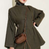 Gold Buckle Waist-Detail Two-Piece Set Khaki – Bild 2