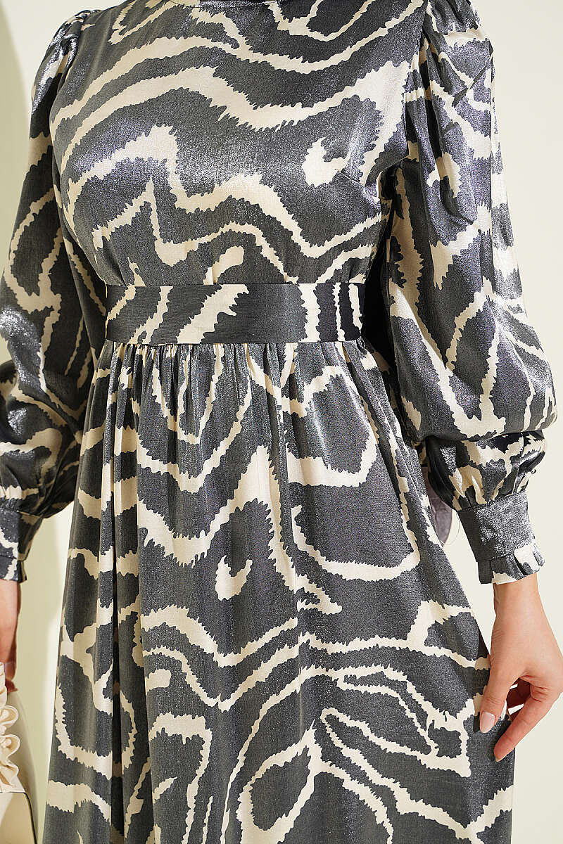 Jacquard Sleeve Pleated Dress Black - Image 4