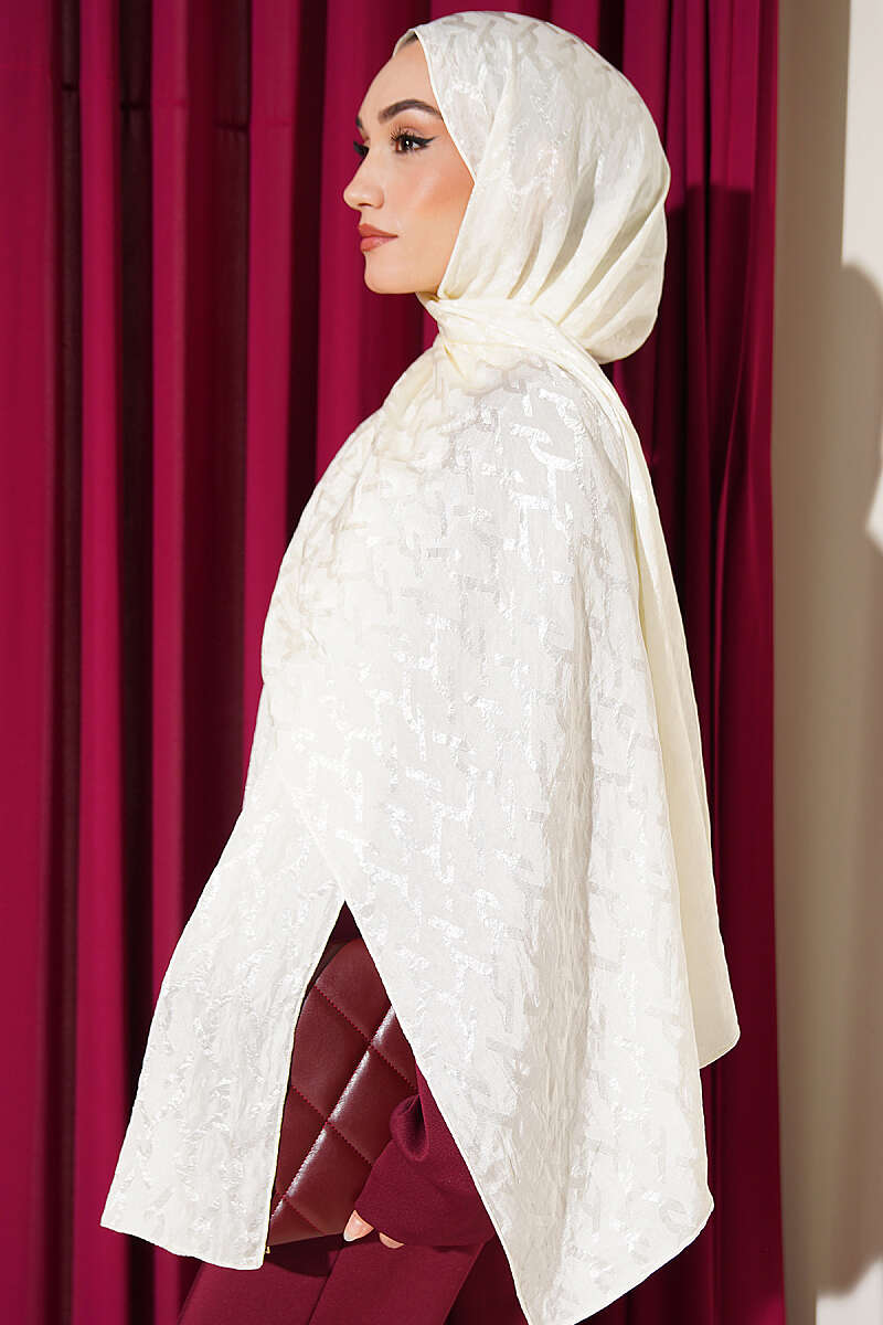 Textured Jacquard Shaw Cream – Image 3