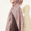 Textured Jacquard Shaw Mink – Bild 3