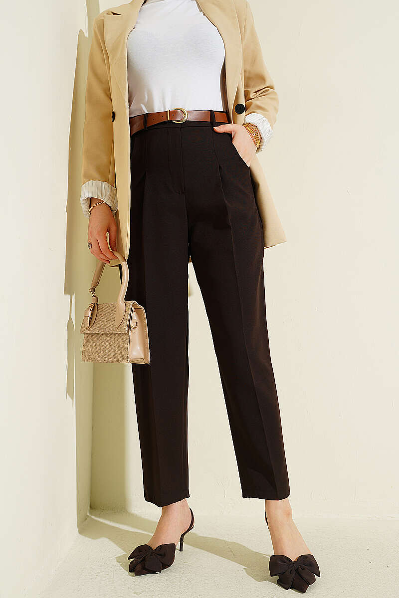 Belted Pleated Detail Carrot Pants Dark Brown