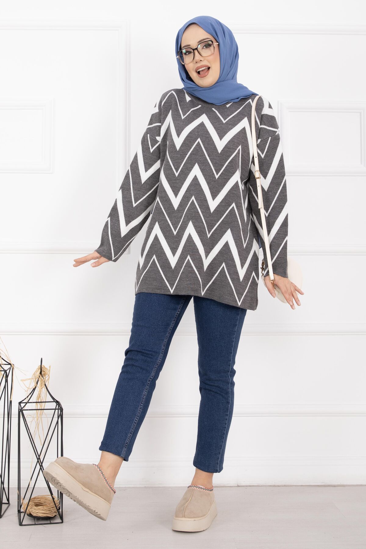 Lavin Zigzag Patterned Knit Sweater Grey