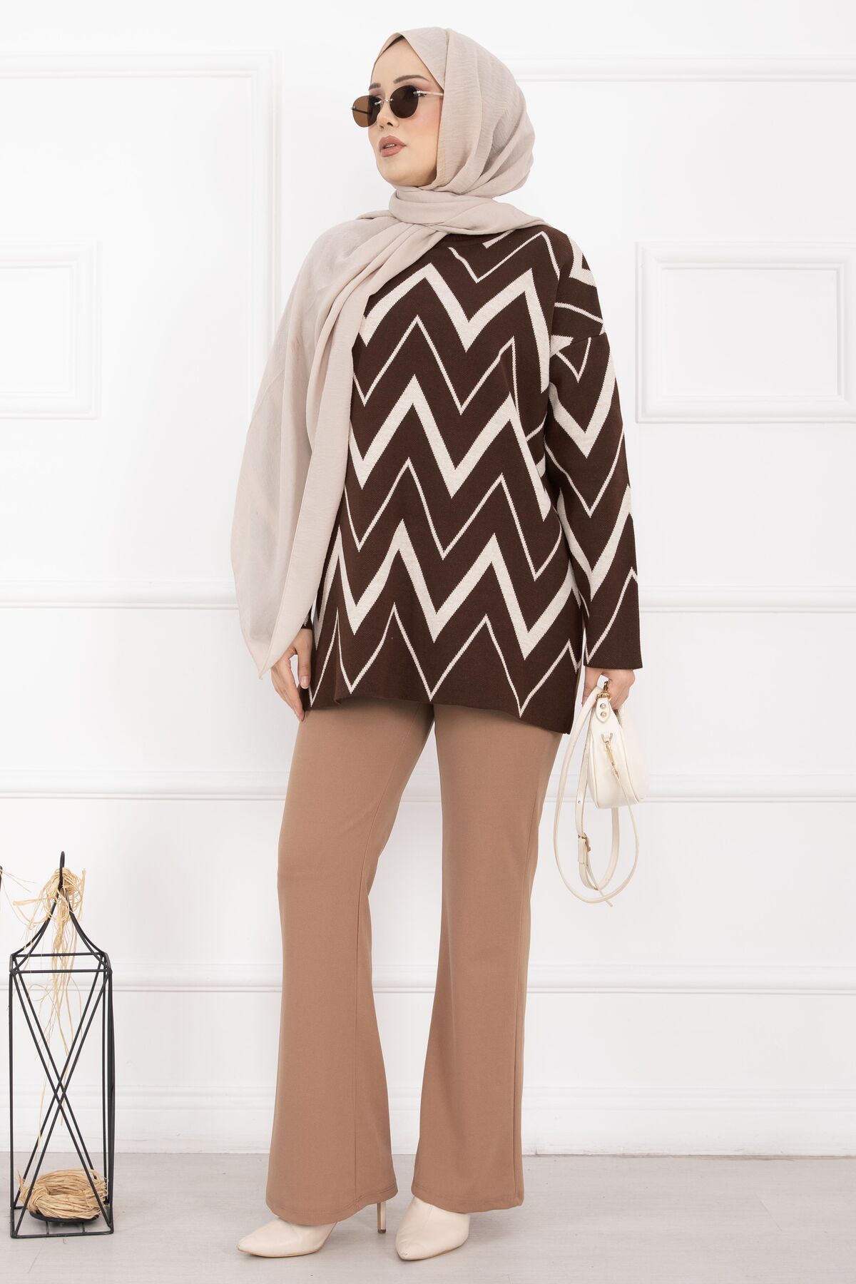 Lavin Zigzag Patterned Knit Sweater Brown