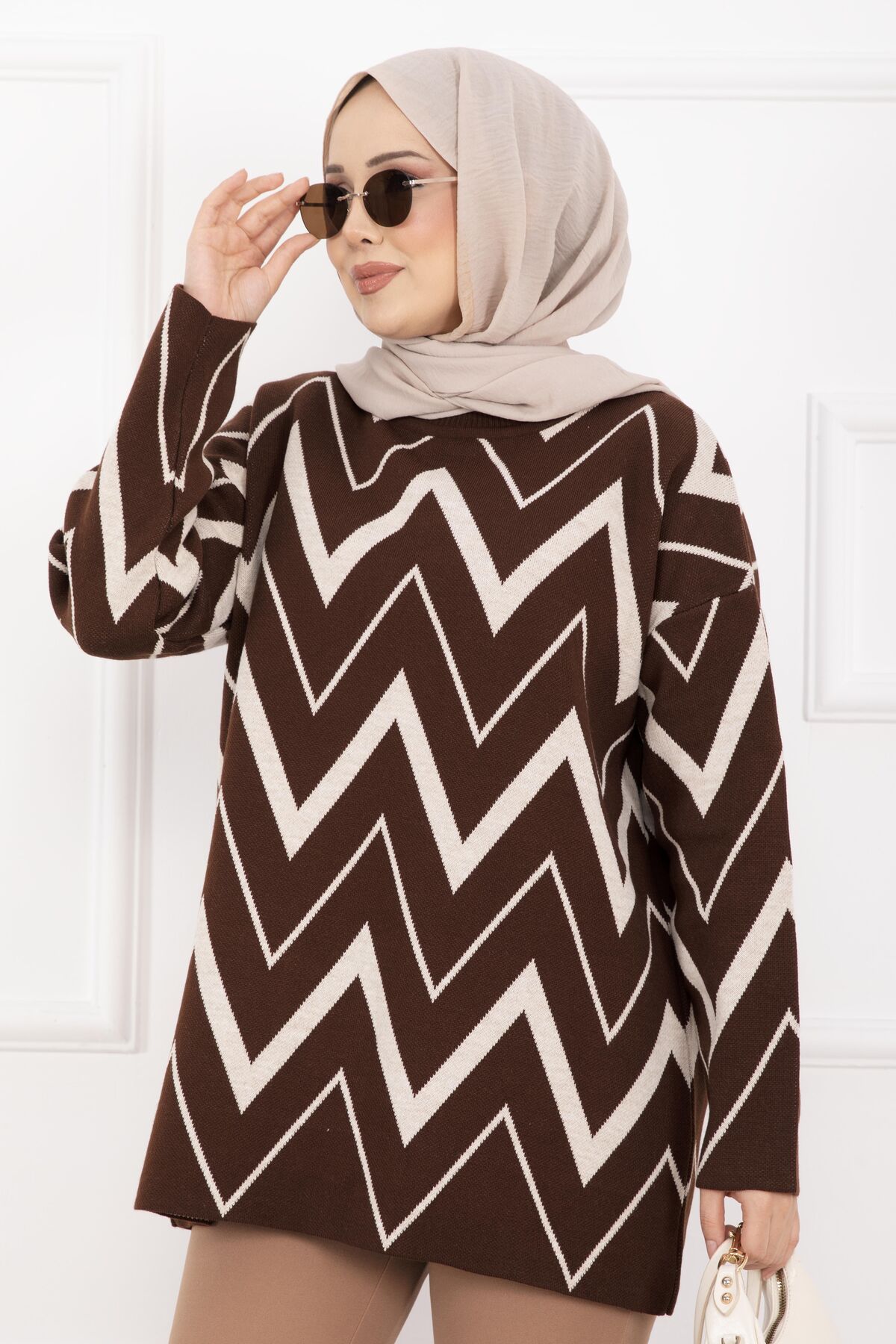 Lavin Zigzag Patterned Knit Sweater Brown - Image 2