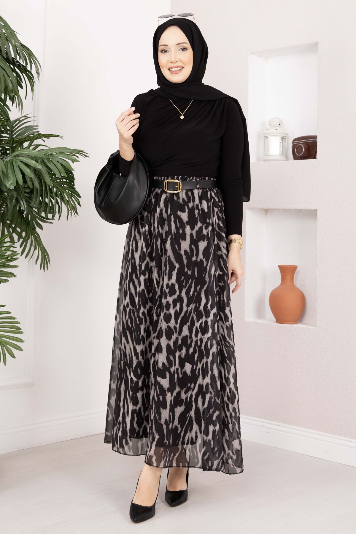 Leopard Print Chiffon Skirt with Belt Black – Image 4