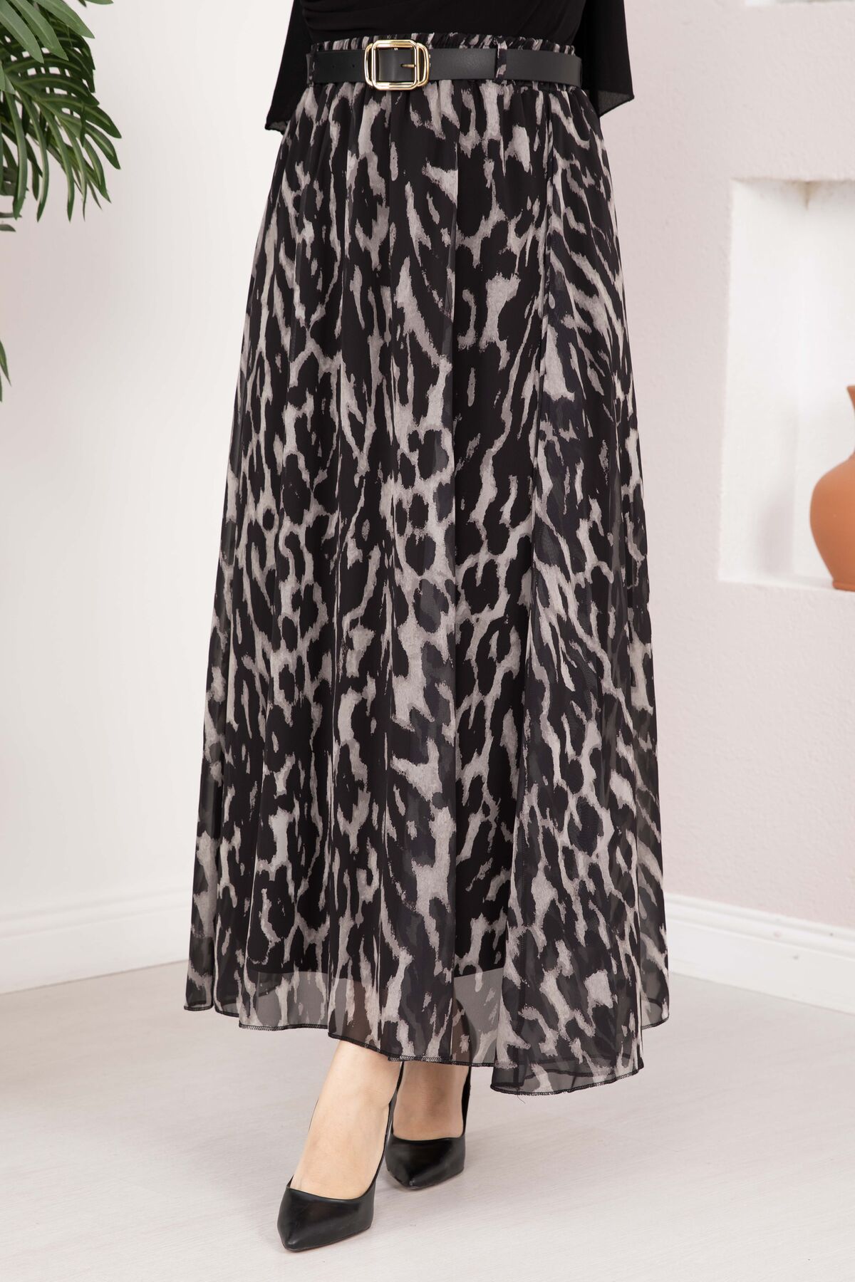 Leopard Print Chiffon Skirt with Belt Black – Image 2