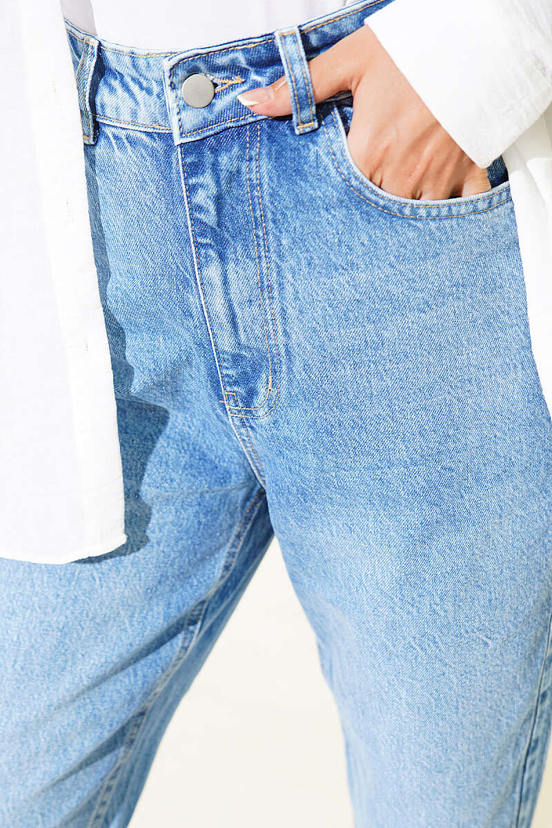 Mom Fit Denim Pants Mid Blue – Bild 4