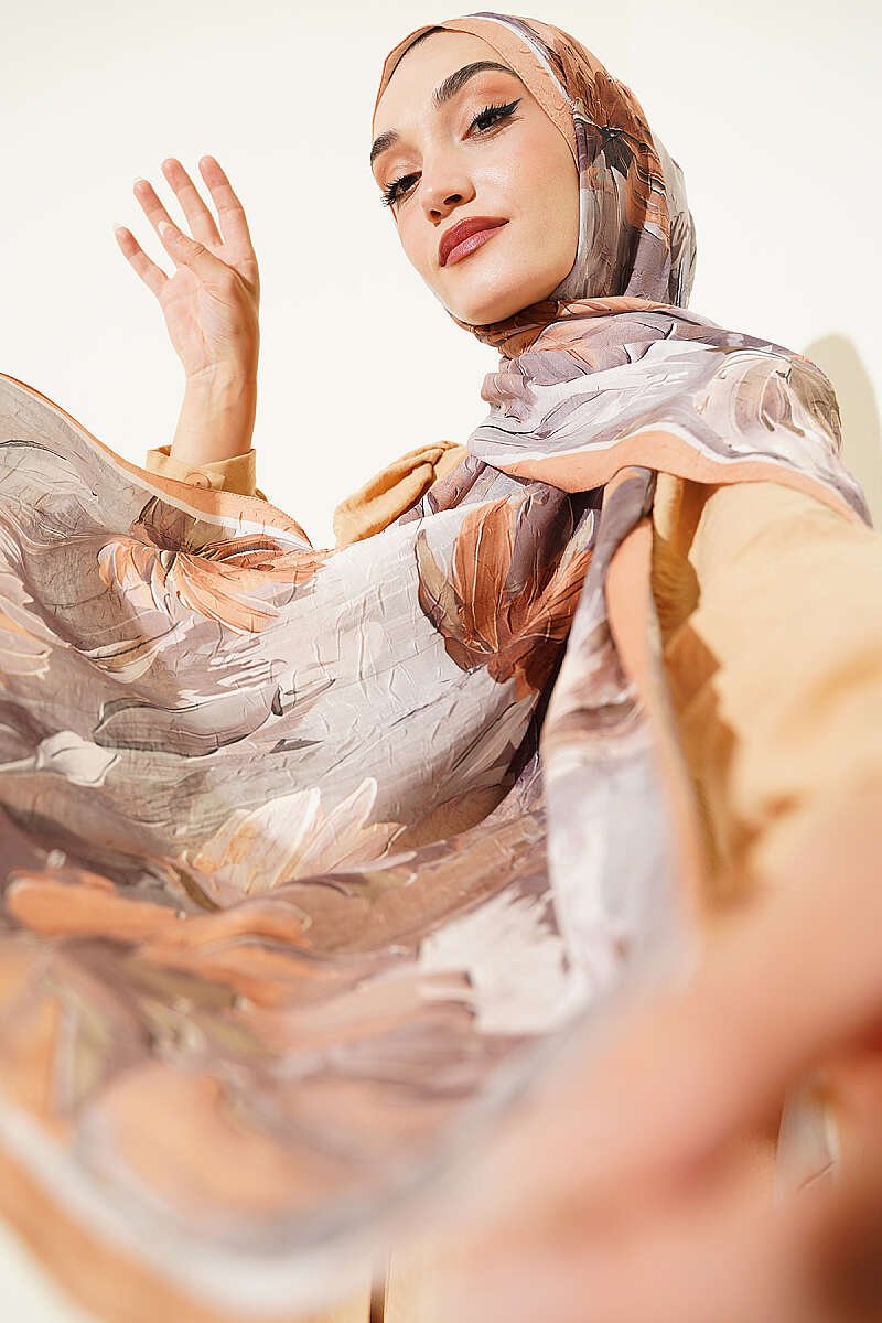 Bamboo Crinkle Shawl with Nilufer Pattern Latte