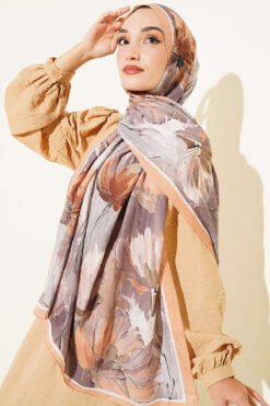 Alternative view of Bamboo Crinkle Shawl with Nilufer Pattern Latte