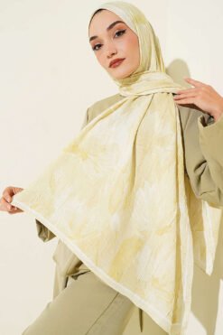 Alternative view of Bamboo Crinkle Shawl with Nilufer Pattern Lime