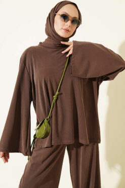 Alternative view of Shoulder Raglan Loose Fit Two-Piece Set Brown