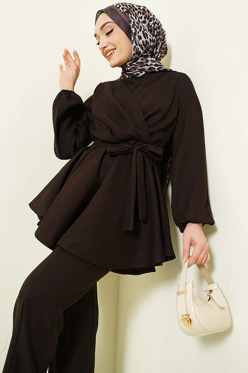 Cross Front Belted Two-Piece Set Dark Brown - immagine 2