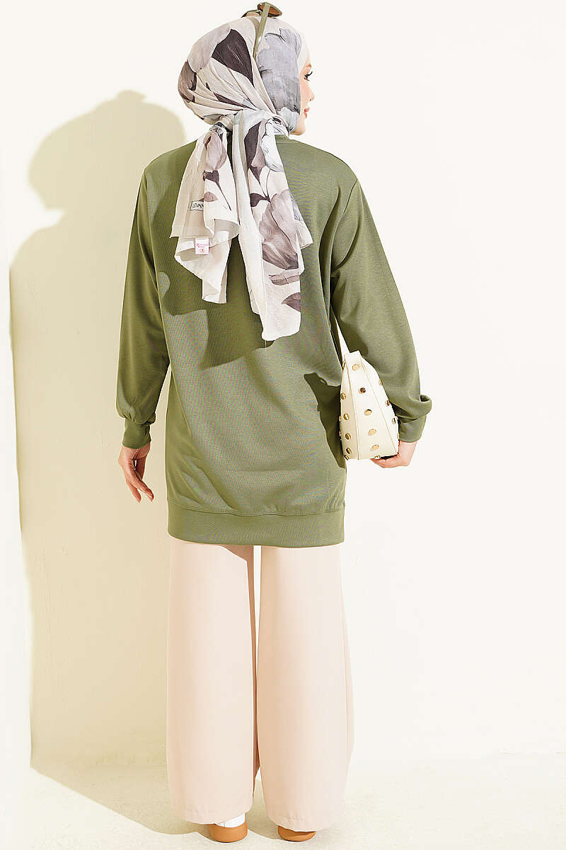 Front-Embellished Rose Appliqué French Terry Tunic Khaki - immagine 3