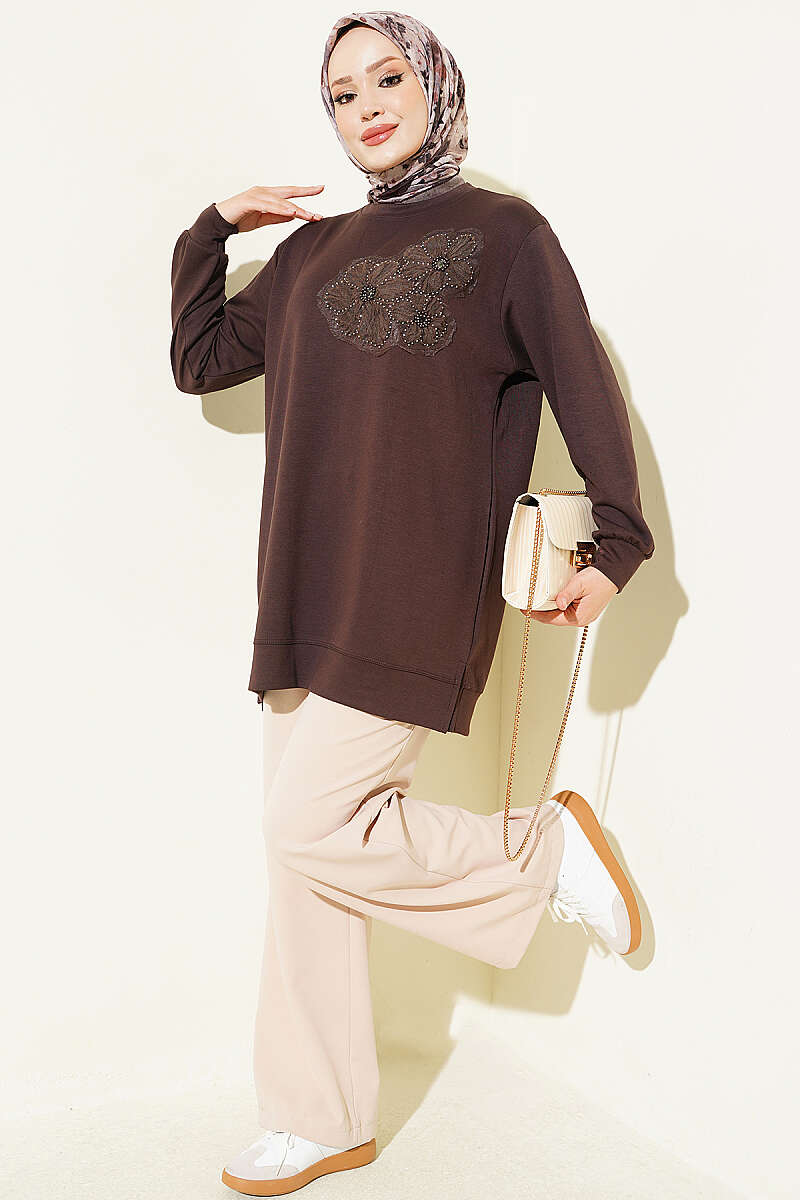 Front-Embellished Rose Appliqué French Terry Tunic Brown - Imagen 2